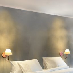 Arandela Luminária Curvada de Parede Rose Gold Alumínio e Bivolt com Cúpula Branco Algodão - 5
