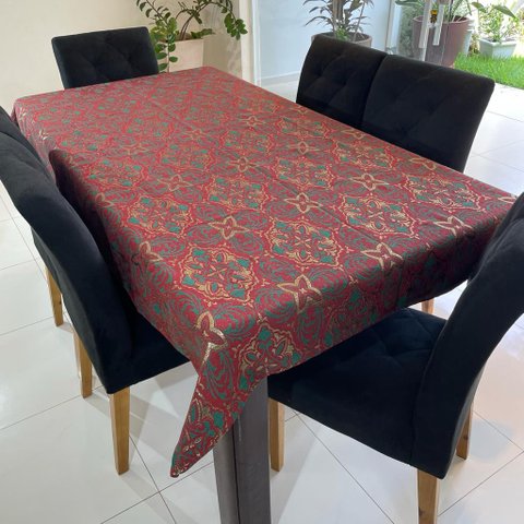 Toalha de Mesa Redonda em Jacquard Luxo Natalino Arabesco Vermelho - 2,80M