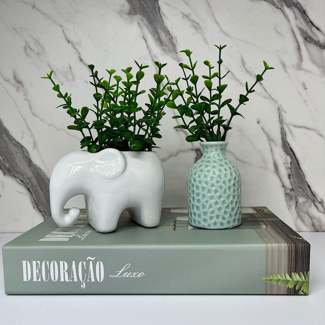 Kit decoração livro verde + elefante branco + mini vaso - 4
