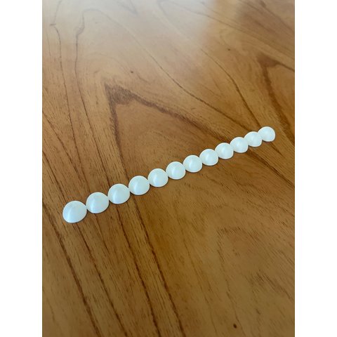 Rodameio Boiserie Bolinha 3D 1,5cm Branco 2,16m