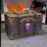 Bau Decor Acorrentado Luz Som Movimento 30x46cm - Holloween - 2