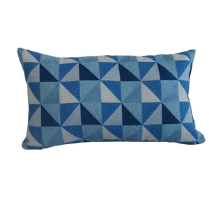 CAPA DE ALMOFADA GEOMÉTRICA AZUL Almofadas Estilo