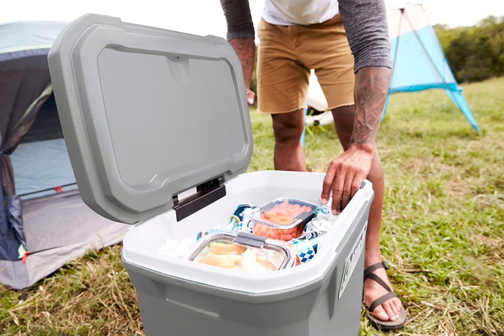 Caixa Térmica com Rodas 65QT 62L Silver Coleman - 10