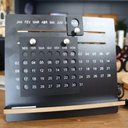 Ver imagem 2 de Calendário de Mesa de Madeira