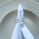 Ver imagem 3 de Kit 100 Anéis para Guardanapo Pérola Duas Voltas 4,5x4,5cm Argola Prata – Charme e Sofisticação