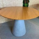 Ver imagem 2 de Mesa De Jantar Cone Redonda 150 Cm Cimento Queimado