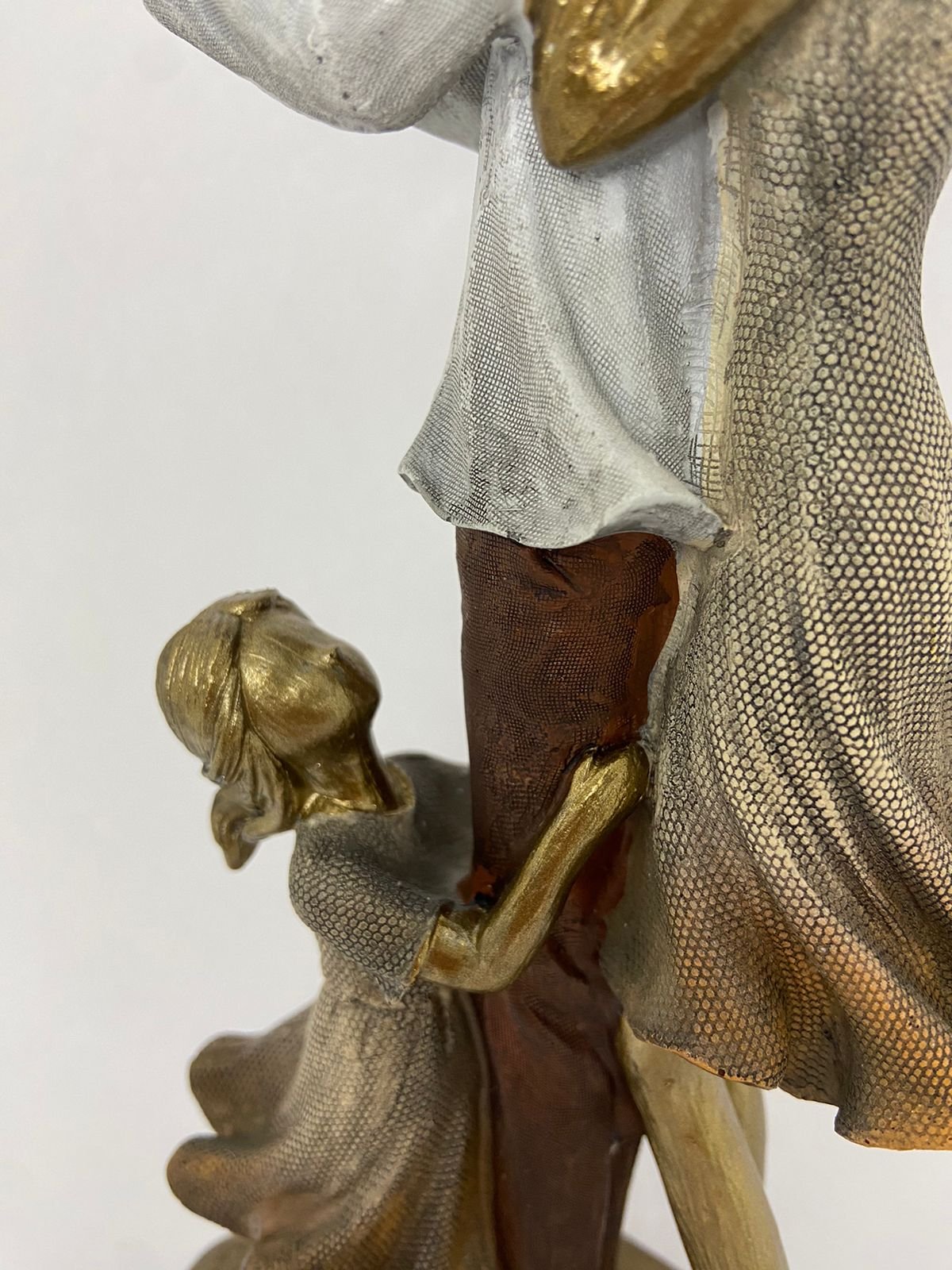 Escultura Decorativa em Resina Pai e Mãe com Filhas 25cm|luart´s Decor Espressione - 2