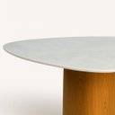 Ver imagem 2 de Mesa de Jantar Cone Orgânica Tríon Redonda 130x133 Cm Base Freijó Tampo Mármore