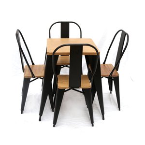 Conjunto de Mesa Sublimada 60x60cm Design Premium Iron Industrial Tolix com 4 Cadeiras Pretas Sublim