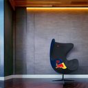 Ver imagem 1 de Poltrona Decorativa Egg Chair Rb Nº33 C/regulagem de Altura Azul/preto G53 - Gran Belo