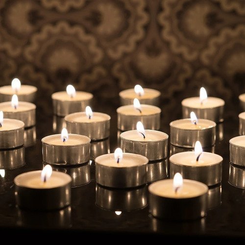 Saco com 30 Velas Rechaud Brancas C/ Suporte em Alumínio - 6