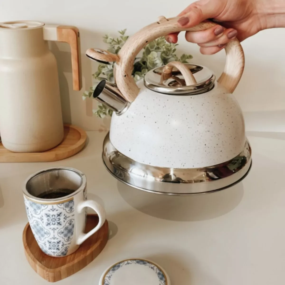 Chaleira Apito 2,7l Roma Fervedor 2l Ceramic Brinox Vanilla - 1