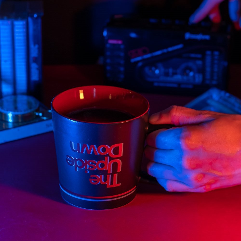 Caneca Stranger Things Upside Down World - 1