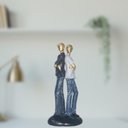 Ver imagem 3 de Estatueta Decorativa Dupla de Irmãos em Gesso Colorida