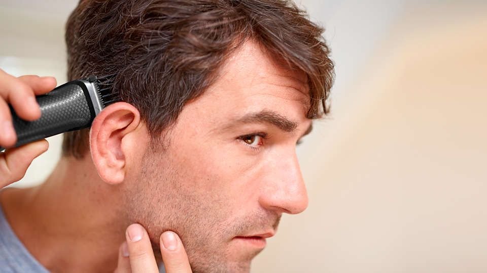 Ver mais imagens de Aparador de Pelos Multifuncional Philips Mg3713 6 em 1:prata/preto/bivolt