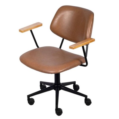Cadeira Escritório Giratória Riga Or Design Revestida PU Caramelo Braços Madeira Base Rodízio