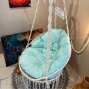 Ver imagem 3 de Cadeira Suspensa de Macrame Corda Algodão Cru com Almofada Verde Água Rede para Dormir