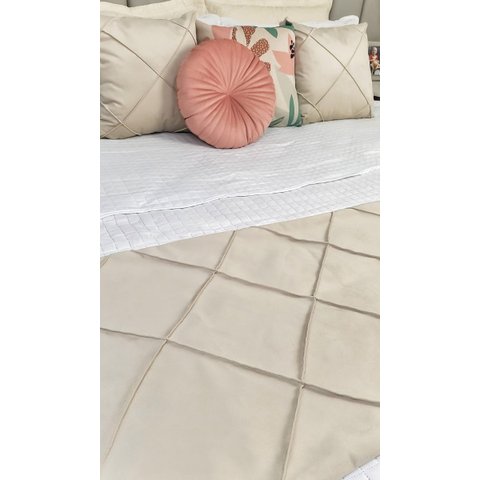 Peseira Drapeada Dupla Face em Veludo Bege com Forro Cama Queen