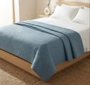 Ver imagem 1 de Colcha de Casal Twister Camesa Azul de 2,20m x 2,40m.