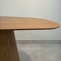 Mesa de Jantar Cone Oval Orgânica 137x90 Cm Freijó - 4
