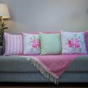 Ver imagem 2 de Kit com 4 Capas para Almofadas Decorativas Rosas