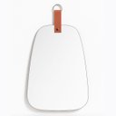 Ver imagem 1 de Espelho Decorativo Oval Orgânico 39x29cm com Alça de Couro Sintético para Pendurar