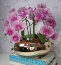 Ver imagem 1 de Arranjo Com 4 Orquídeas Violeta Vaso Dourado 28cm