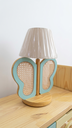 Ver imagem 2 de Luminária Infantil Borboleta Palha Indiana Madeira Natural Abajur Decorativo Quarto Infantil Menin
