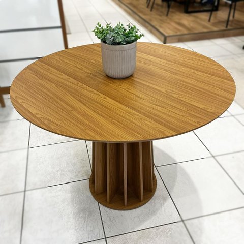 Mesa de Jantar 4 Lugares Redonda Mdf Base Ripada