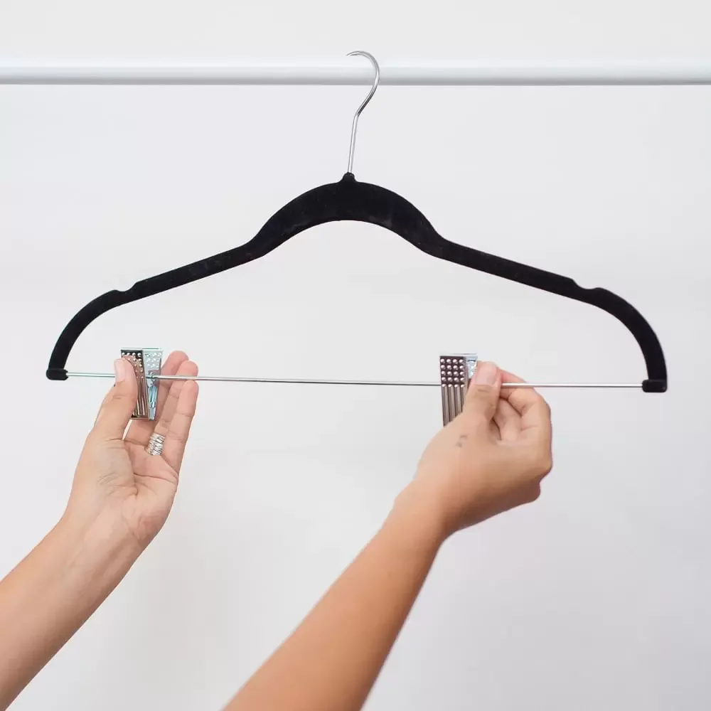 Ver imagem 3 de Cabide de Veludo com Clipes