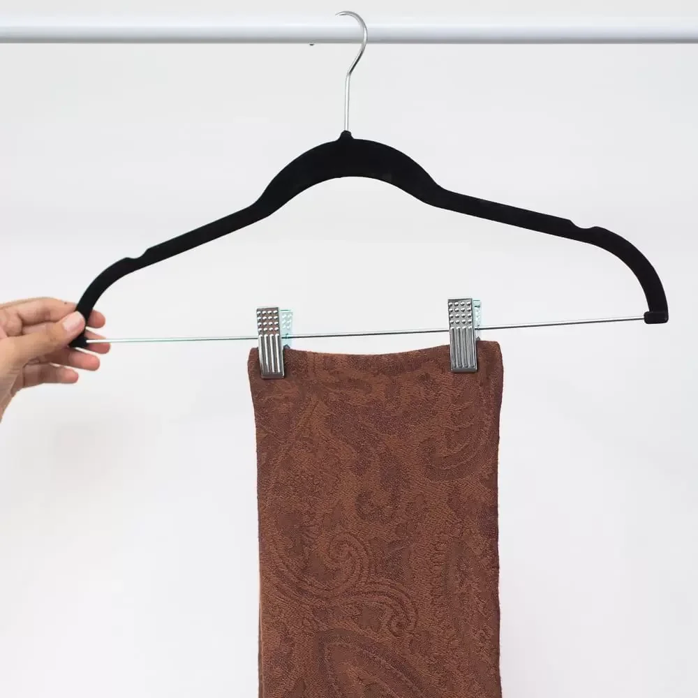 Ver imagem 4 de Cabide de Veludo com Clipes