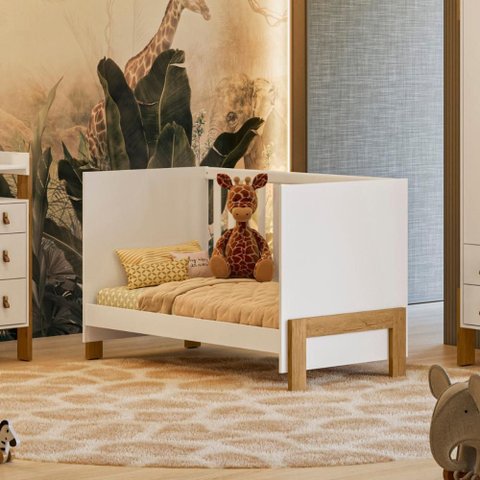 Berço Mini Cama Fantasia Pés em Madeira Branco Acetinado
