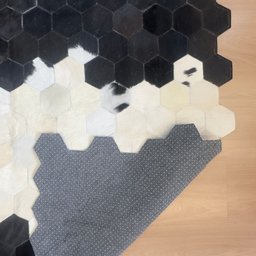 Tapete de Couro Preto e Branco 200x250 Placas Hexagonal 12cm - 4