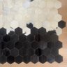 Tapete de Couro Preto e Branco 200x250 Placas Hexagonal 12cm - 3