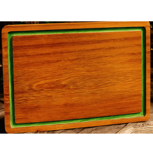 Tábua de Carne Angelim com Detalhe em Resina Epóxi Verde