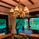 Ver imagem 2 de Lustre Pendente Clássico Copacabana em Metal e Folha de Ouro para Sala de Jantar e Ambientes Moderno