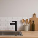 Ver imagem 2 de Torneira Banheiro Lavabo 1/4 Volta Bica Baixa Metal Preta