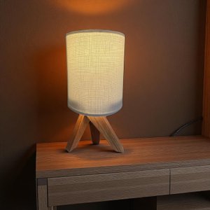 Abajur de Mesa Luminária Tripé Decorativo Cor Branco para Criado Cabeceira Quarto Sala