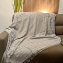 Ver imagem 1 de Kit 2 Mantas para Sofá ou Cama 2,50x1,80cm 100% Algodão Macio Cinza Claro-br
