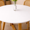 Ver imagem 3 de Mesa de Jantar Redonda Livia 90cm Branca com Base Mel em Eucalipto 4 Lugares