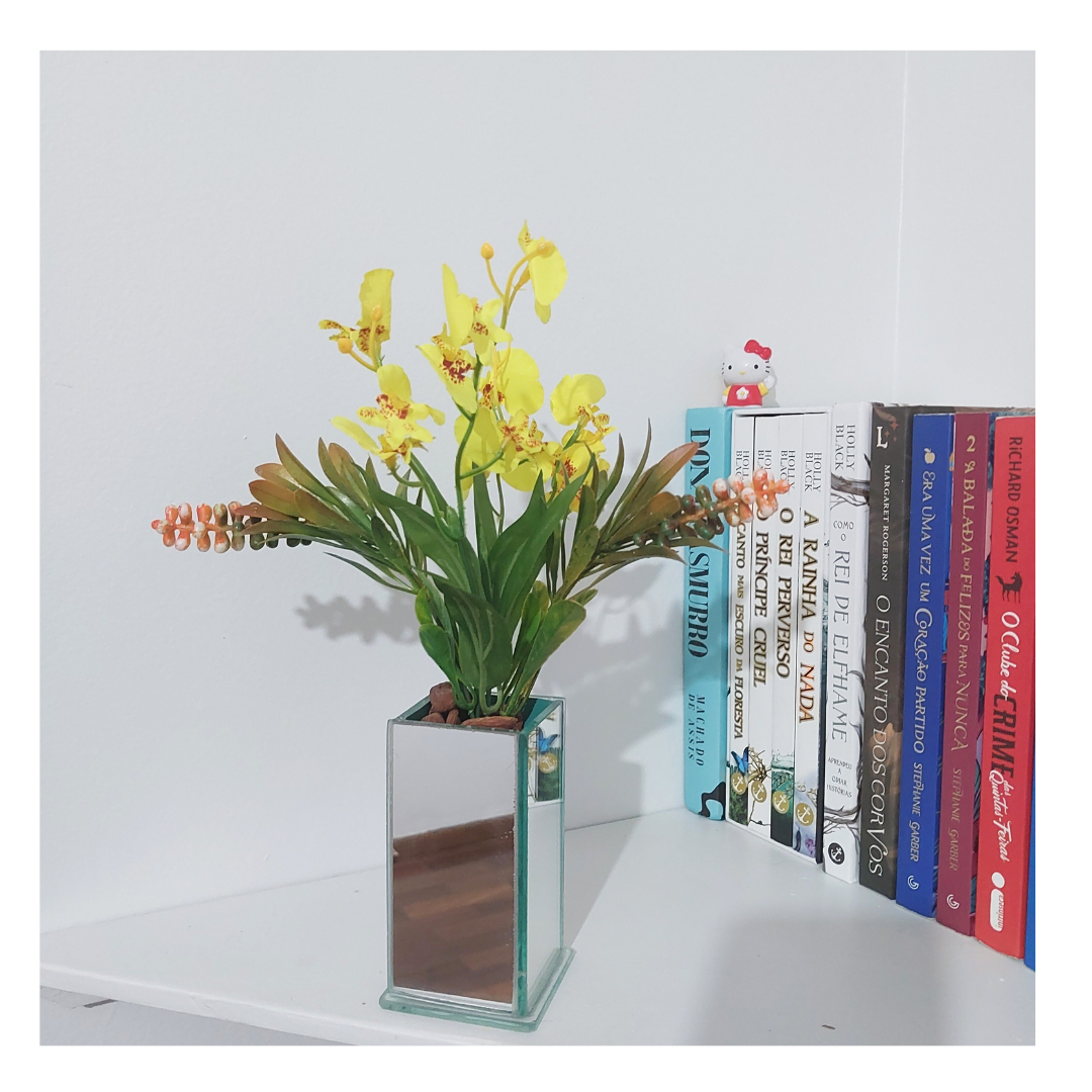 Vaso com Arranjo de Orquídeas artificiais em vaso de vidro - 4