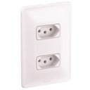 Ver imagem 1 de 2 Tomadas 2p+t 4x2 10a 250v Zeffia - 680111 - Pial 2 Tomadas 2p+t 10a 250v 4x2 Zeffia Pial