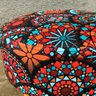 Puff Puf Suede Mandala Vermelha Pés Palito 50 Cm de Altura - 4