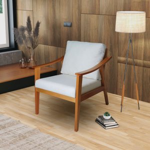 Poltrona Veneza em Verniz Amêndoa Detalhes com Tiras de Corino + Almofada em Linho Branco