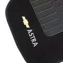 Ver imagem 6 de Jogo de Tapete Automotivo Carpete Chevrolet Gm Astra 1999 À 2012 Soft Logo Bordado Preto 5 Peças