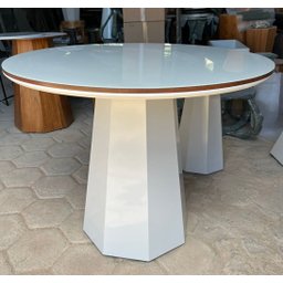 Mesa de Jantar Cone  Oitavada 1m  laqueada com Tampo Redondo Com Vidro Mel/Off/Mel - 1