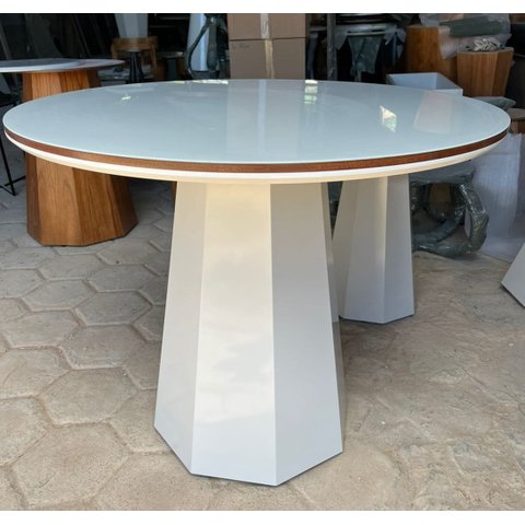 Mesa de Jantar Cone  Oitavada 1m  laqueada com Tampo Redondo Com Vidro Mel/Off/Mel