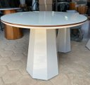 Ver imagem 1 de Mesa de Jantar Cone Oitavada 1m Laqueada com Tampo Redondo com Vidro Mel/Off/Mel