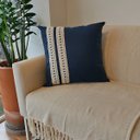 Ver imagem 3 de Capa de Almofada Atelier Renda Azul Marinho 45x45