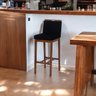 Kit 5 Banqueta Bistrô Berlim Pé Alto Em Madeira Maciça De Eucalipto Verniz Imbuia Rust Veludo Preto  - 1